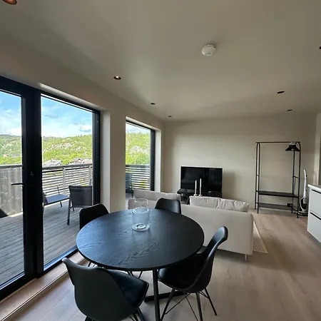 Appartement Med Fantastisk Utsikt Lyngdal